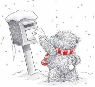 Мишка Тедди кидает письмо в почтовый ящик