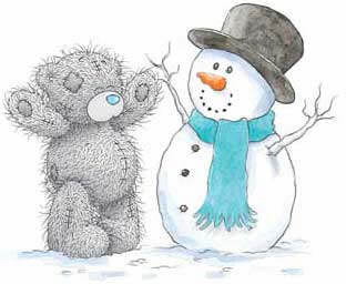 Мишка Тедди лепит снеговика