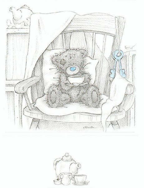Мишка Тедди в кресле на подушечке